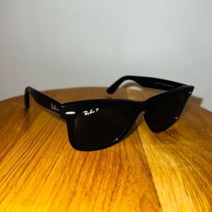 Ray-Ban Classic Black Wayfarer Sunglasses